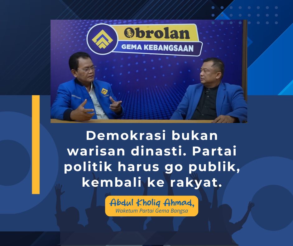 Abdul Kholid Ahmad sedang menjadi narasumber di acara Obrolan Kebangsaan di Gema TV, dengan fokus suasana talkshow dan nuansa nasionalis.